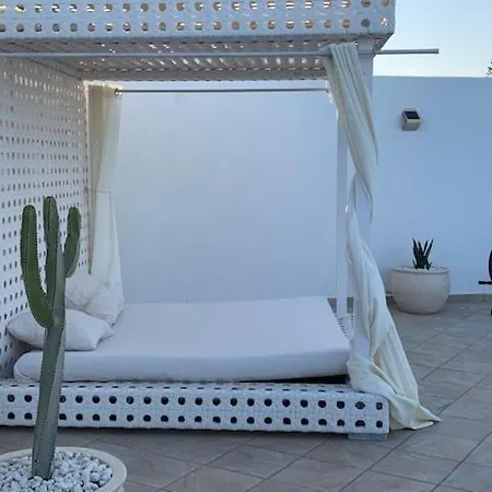 Maday Playa Blanca (Lanzarote)
