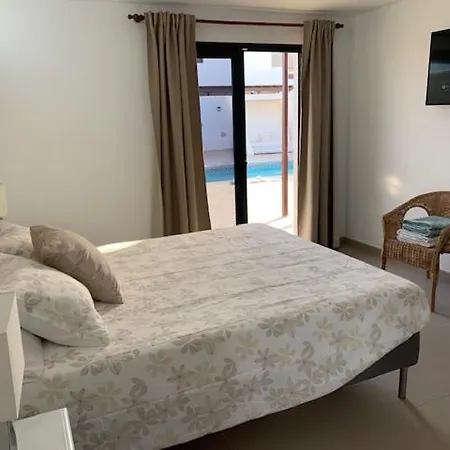 Maday Playa Blanca (Lanzarote)